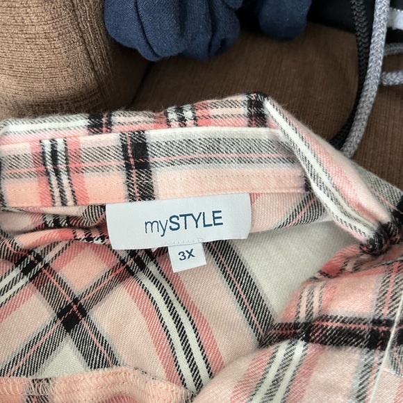 Ladies tops - Picture 5 of 15